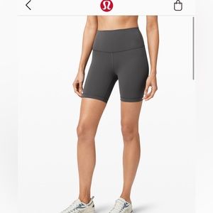 Lululemon Wunder Train High-Rise Short 6” sz 8